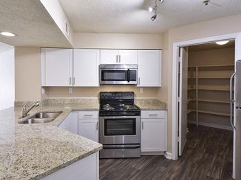 Glen park apartment homes full kitchen